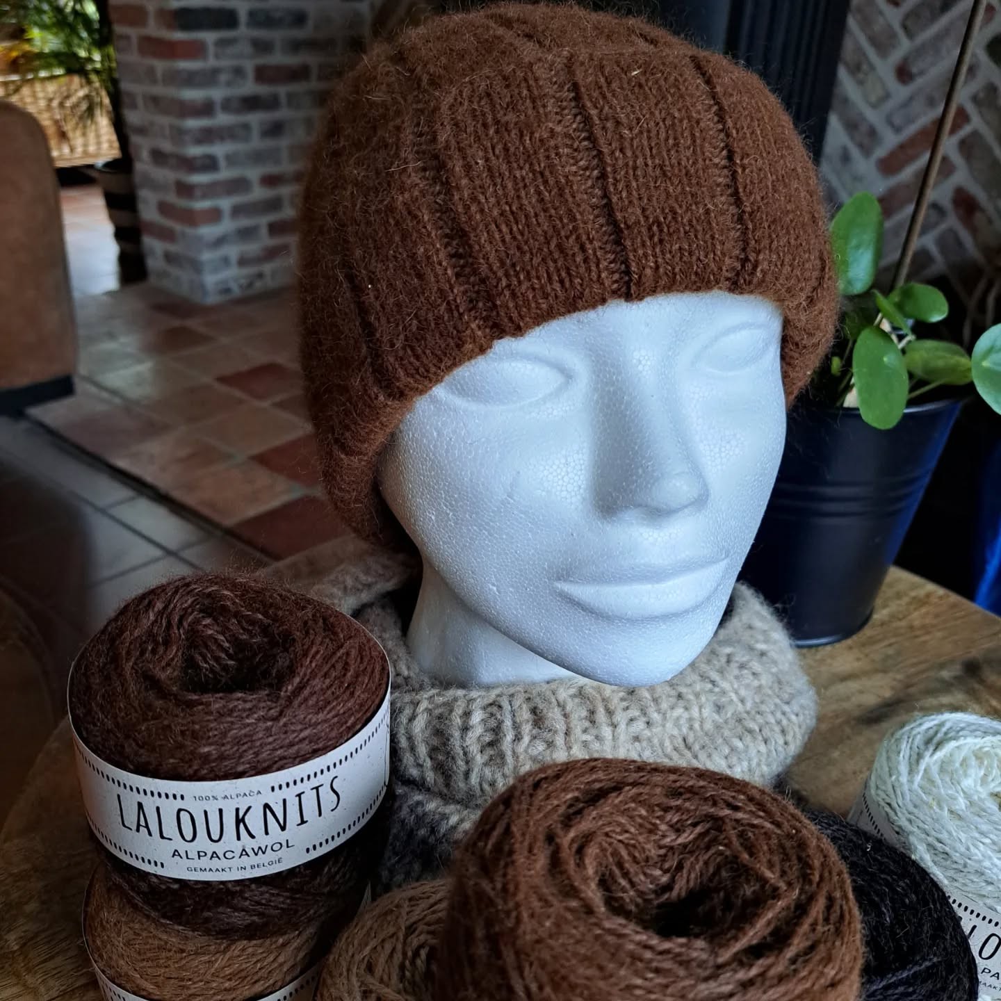 Lalouknits handcrafted - machine-spun alpaca wool 2 ply - Image 38